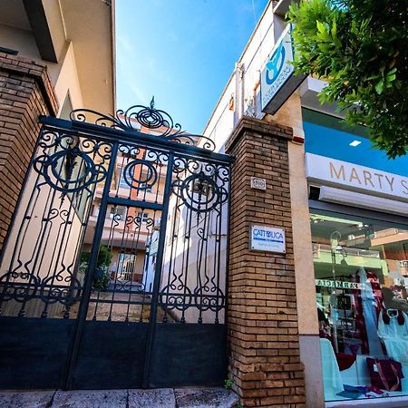 Domus Marti Hotel Формия Екстериор снимка